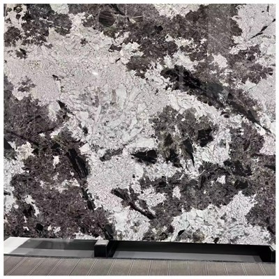 Eibhear Branco Tourmaline